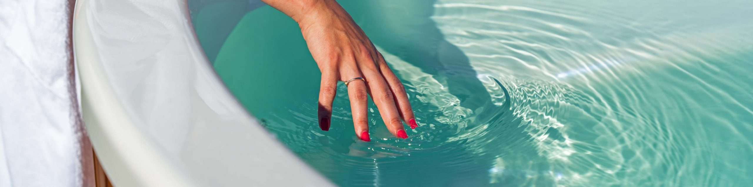 Cuve en acrylique pour bain nordique