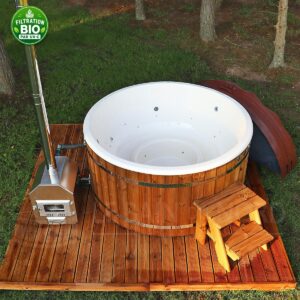 bain nordique rond de 200cm de large en bois avec poêle externe
